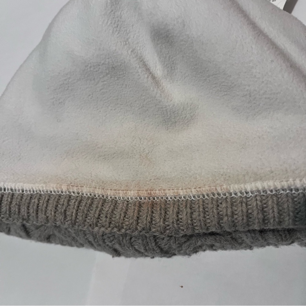 Patagonia Cable Beanie Hat Grey - Picture 8 of 8